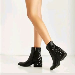 Sam Edelman Circus Rae Studded Ankle Boots NWOB